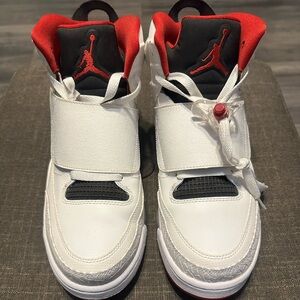 Air Jordan Son of Mars White/ Gym Red/ Black
